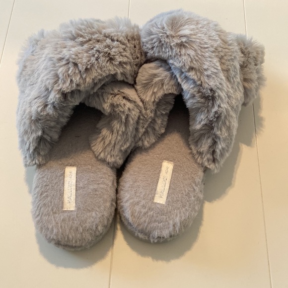 Halluci Slippers - Picture 4 of 7